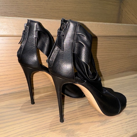 VINTAGE CALF SKIN CASADI Black Twist Open Toe Heeled Sandal - Picture 4 of 5